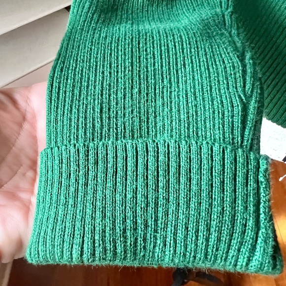 New Ralph Lauren sweater with gold buttons - Picture 3 of 4